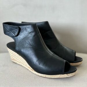 Simply Vera Vera Wang women’s black espadrille wedge sandals size 10